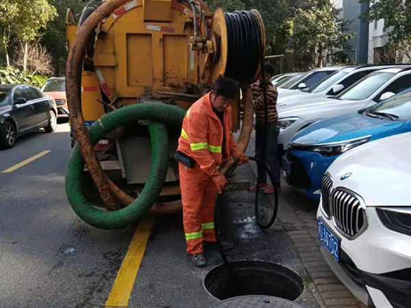 金平排污管道清淤